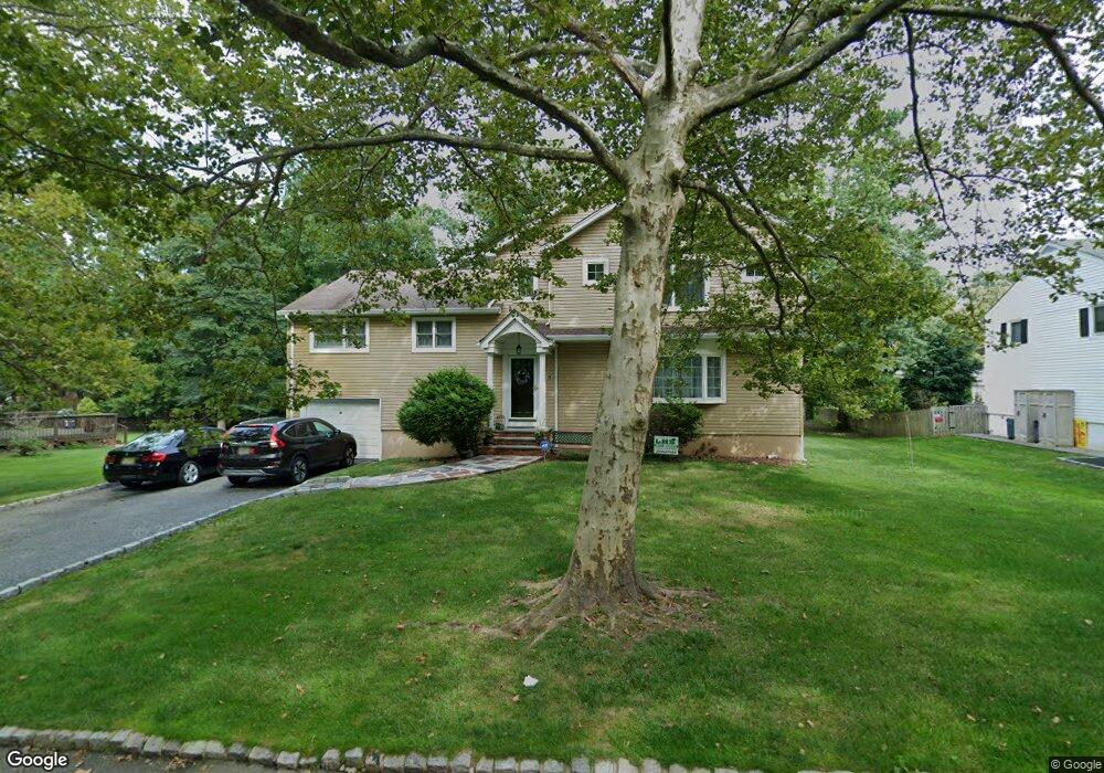 5 White Oak Dr, Livingston, NJ 07039 - photo 1