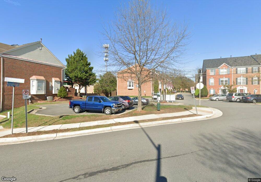 6105 Madison Pointe Ct, Falls Church, VA 22041 - photo 1