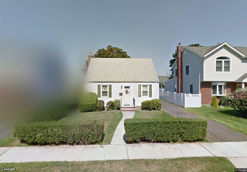 650 Propp Ave, Franklin Square, NY 11010 - photo 1