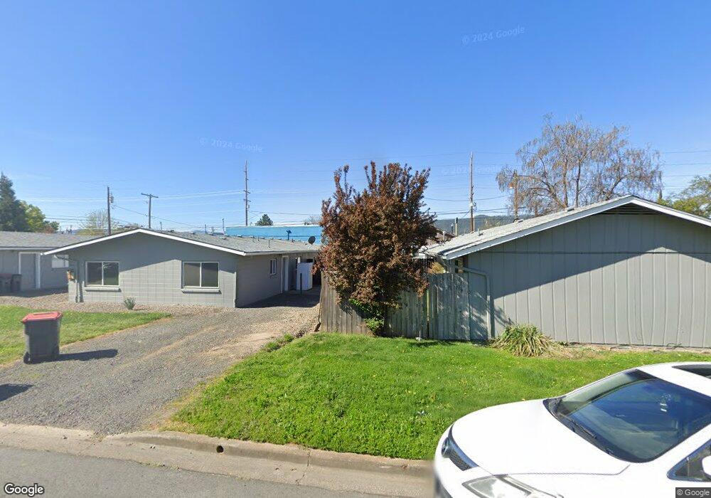 265 N 1st St, Central Point, OR 97502 - photo 1