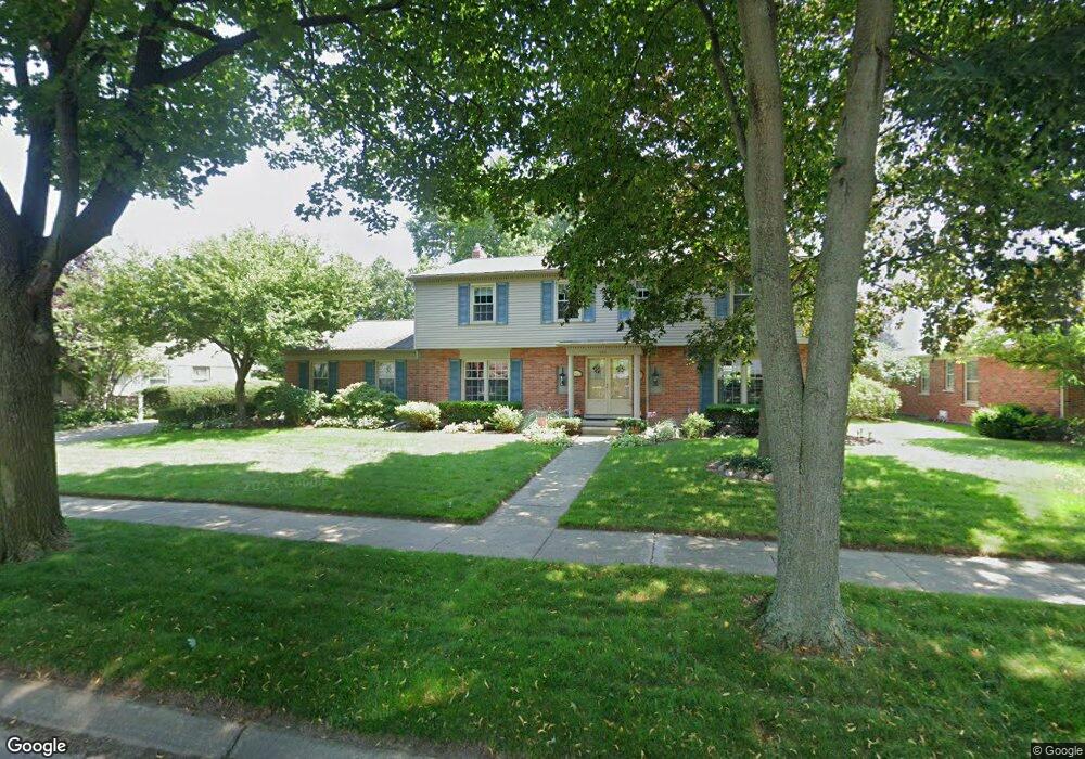 566 Ballantyne Rd, Grosse Pointe Shores, MI 48236 - photo 1