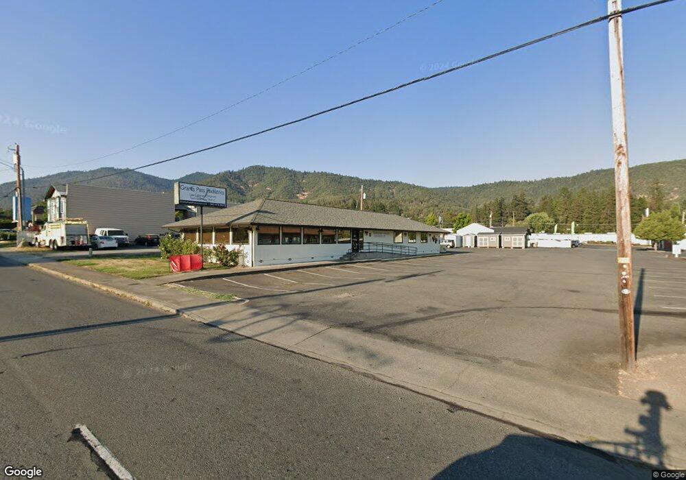 1601 NE 6th St, Grants Pass, OR 97526 - photo 1