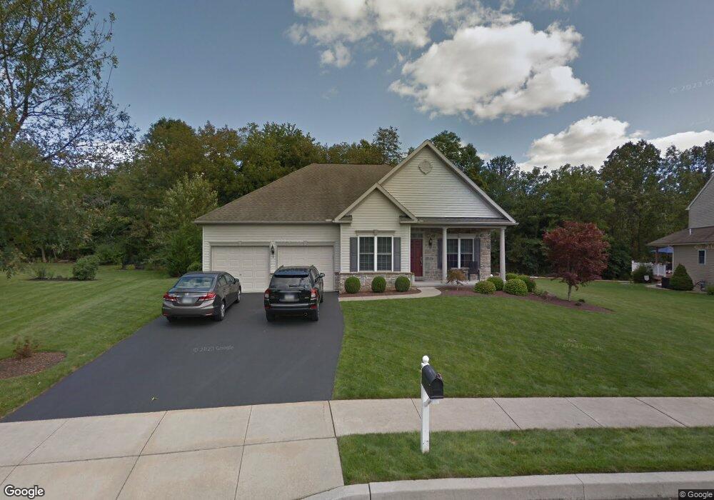 32 Bent Brook Cir, Reading, PA 19606 - photo 1