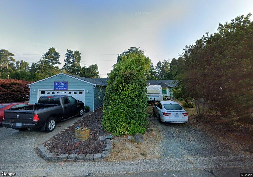 161 Outer Dr, Florence, OR 97439 - photo 1