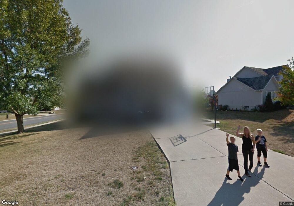 219 SW Albatross Ct, Lees Summit, MO 64082 - photo 1