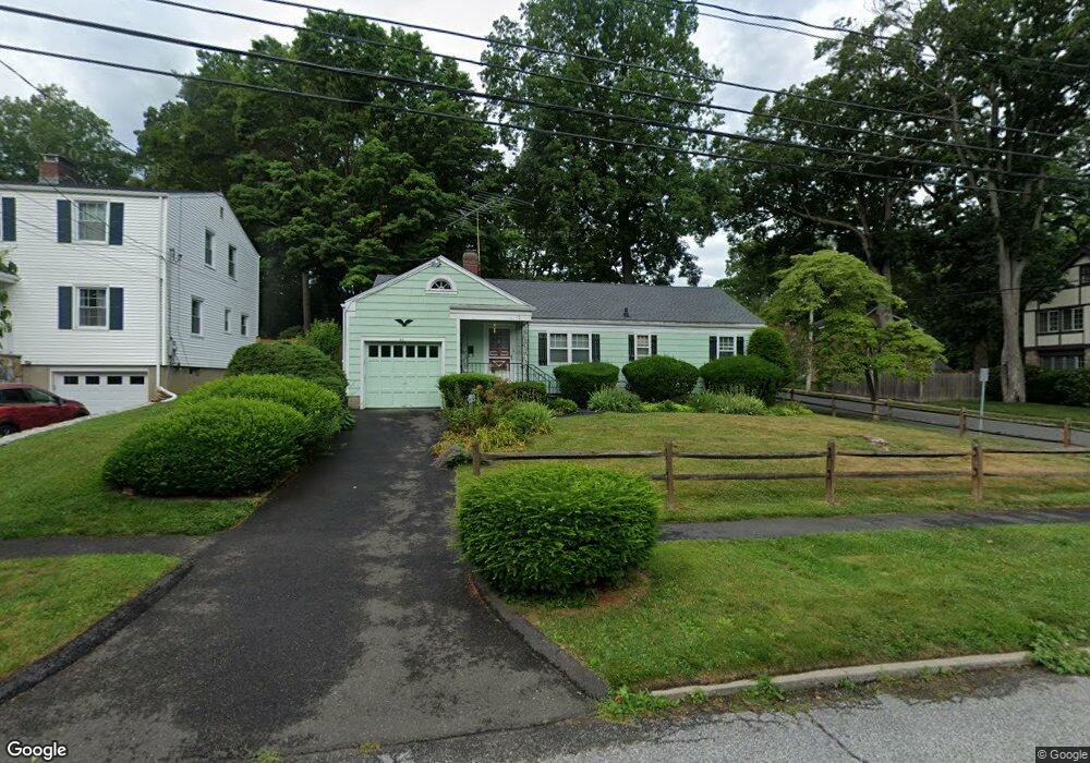 34 Oakdale Rd, Stamford, CT 06906 - photo 1