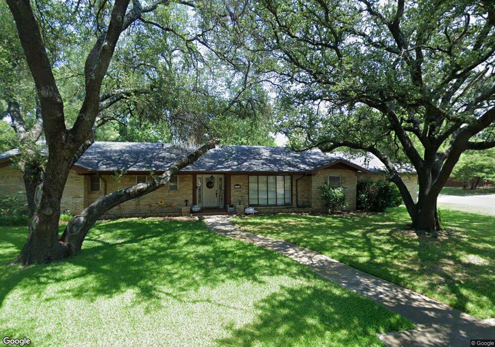 209 Melody Ln, Gainesville, TX 76240 - photo 1