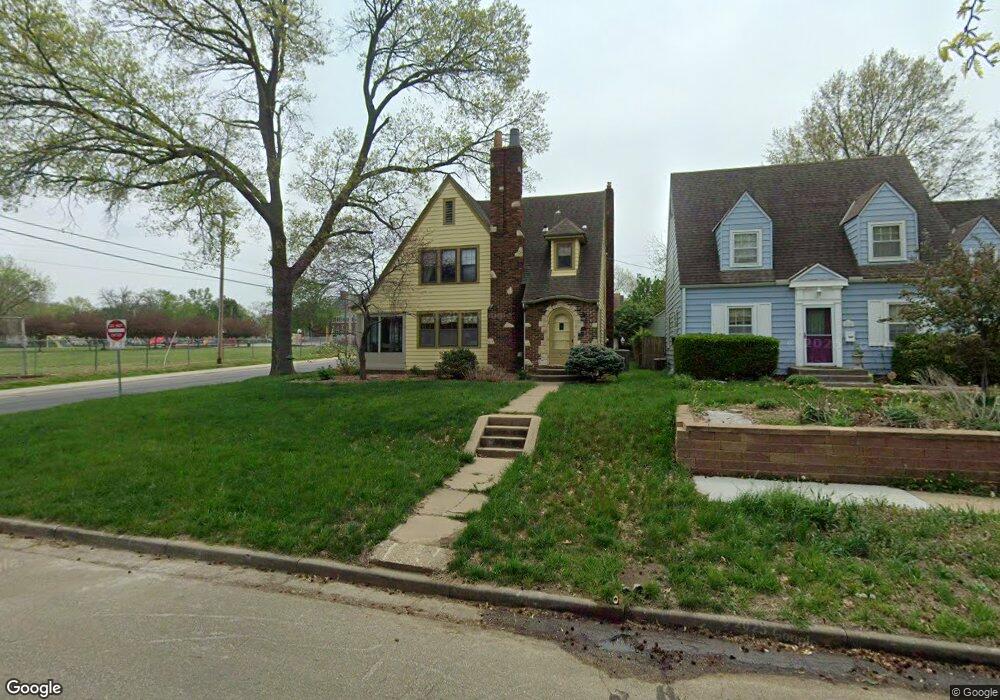 2701 SW 13th St, Topeka, KS 66604 - photo 1