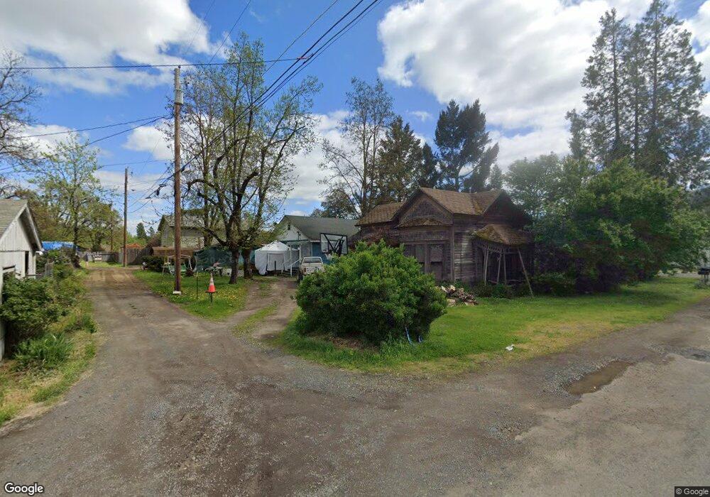 275 N 1st Ave, Gold Hill, OR 97525 - photo 1