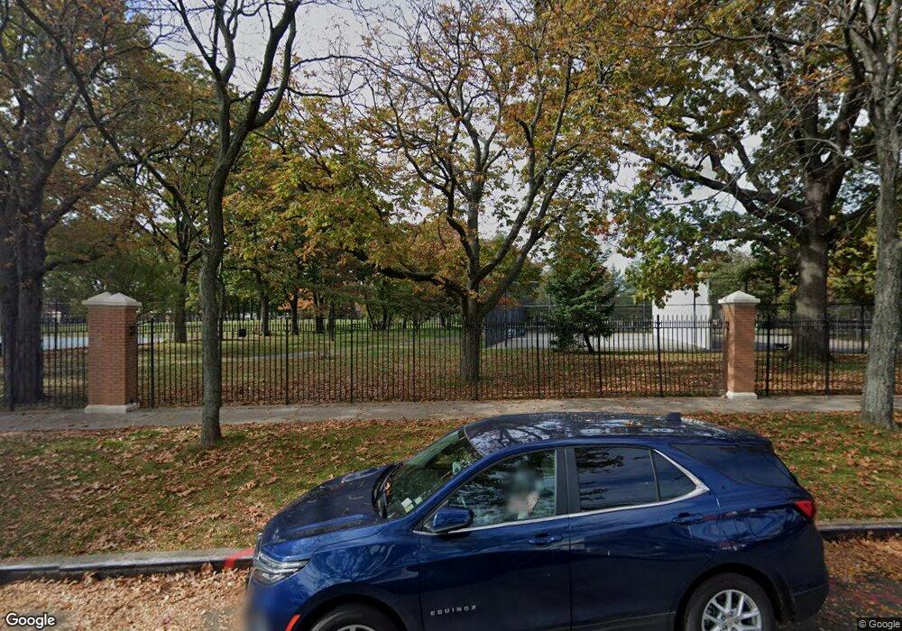 17256 Baisley Blvd, Jamaica, NY 11434 - photo 1