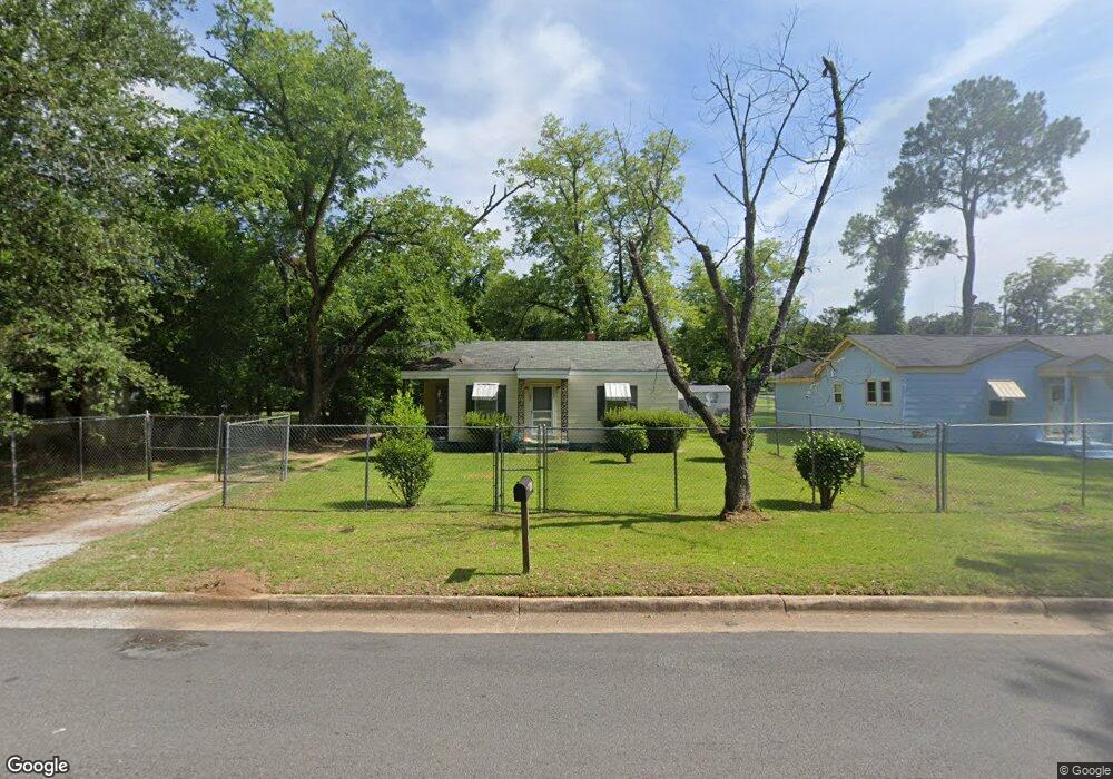 1603 W Whitney Ave, Albany, GA 31707 - photo 1