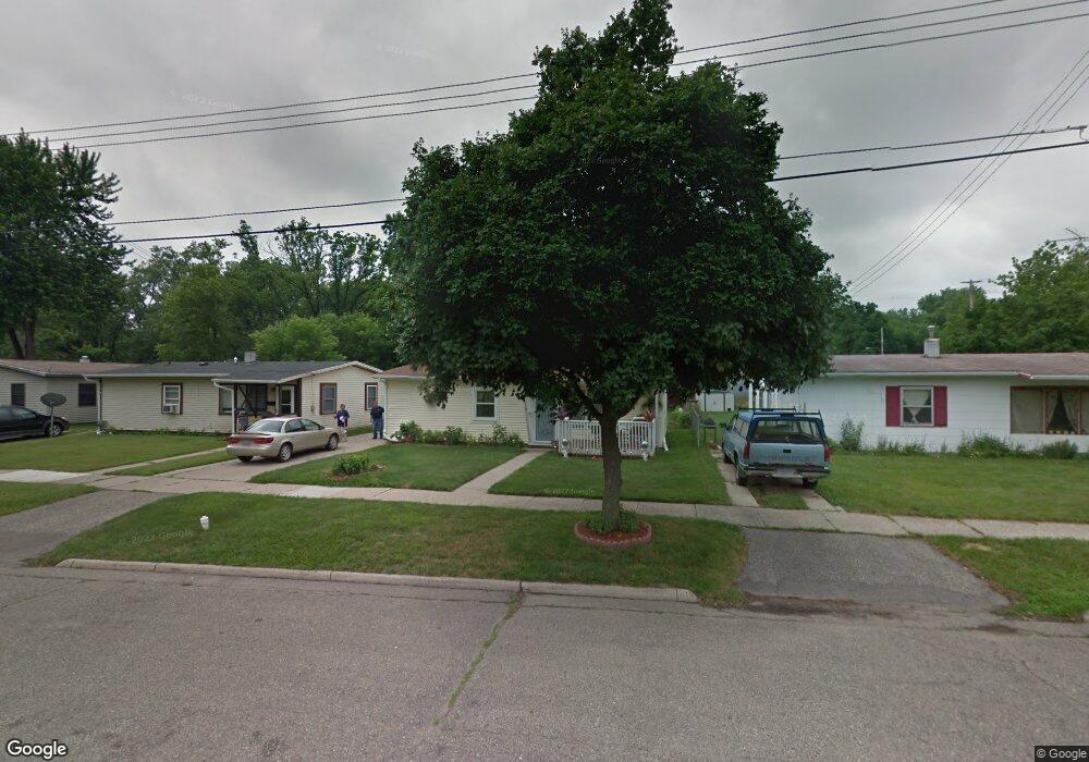 1110 S Clemens Ave, Lansing, MI 48912 - photo 1