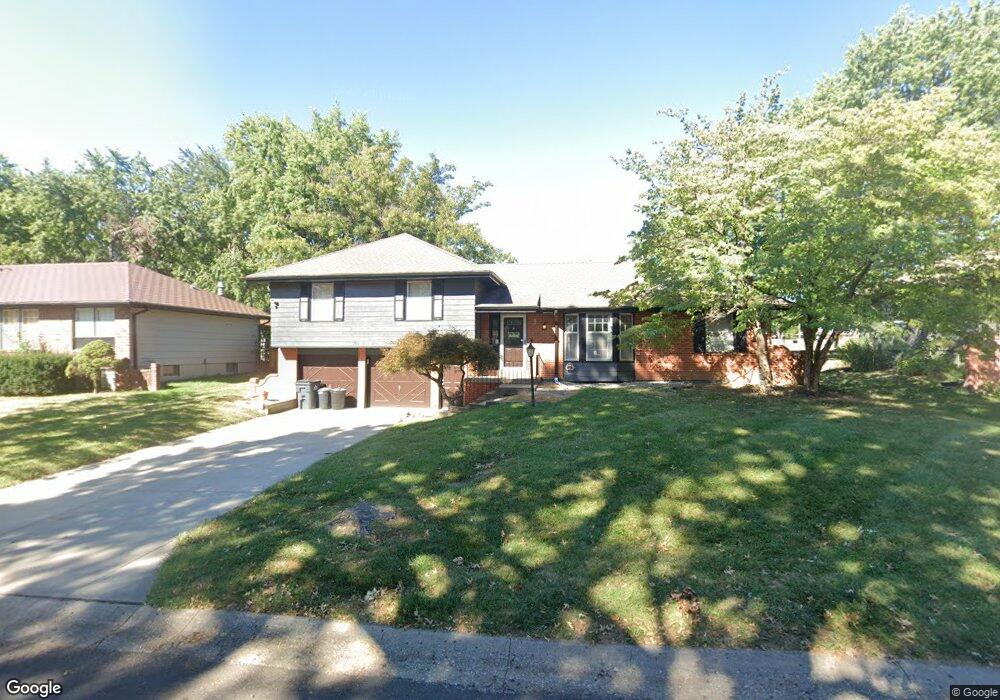 703 NW 12th St, Blue Springs, MO 64015 - photo 1