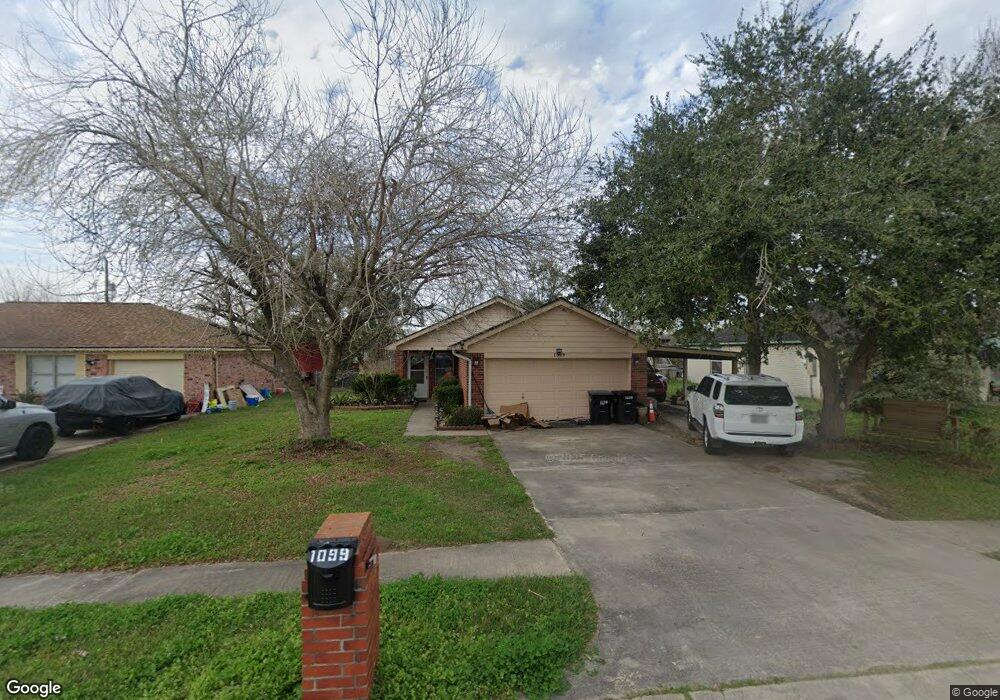 1099 Ben Dr, Alvin, TX 77511 - photo 1