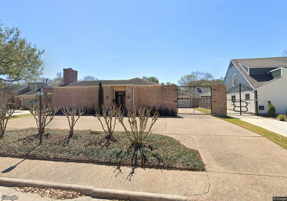 10211 Inwood Dr, Houston, TX 77042 - photo 1