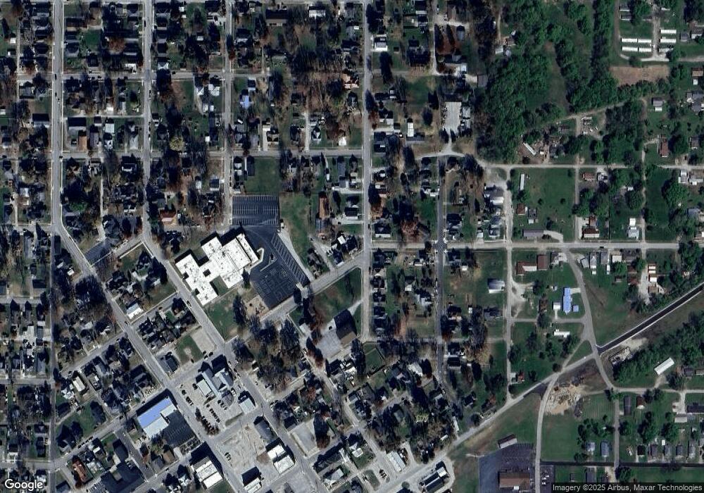 407 E 4th St, Bicknell, IN 47512 - photo 1