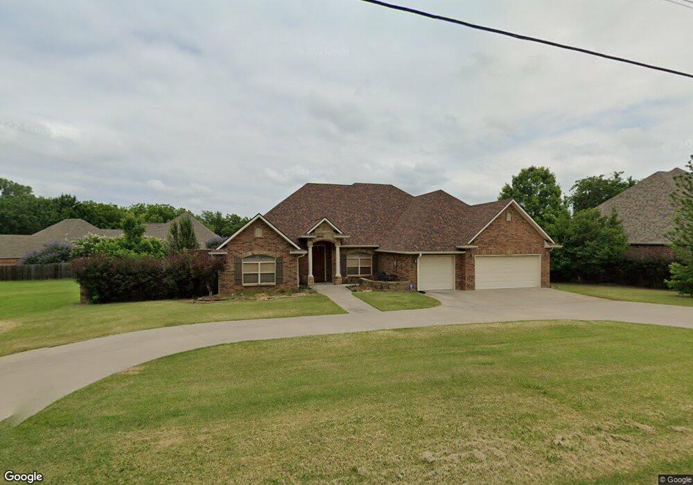 922 Sunset Dr SW, Ardmore, OK 73401 - photo 1