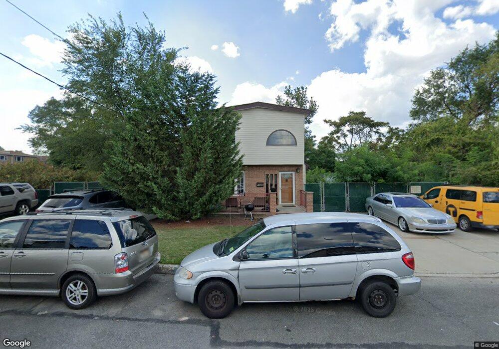 15546 77th St, Howard Beach, NY 11414 - photo 1