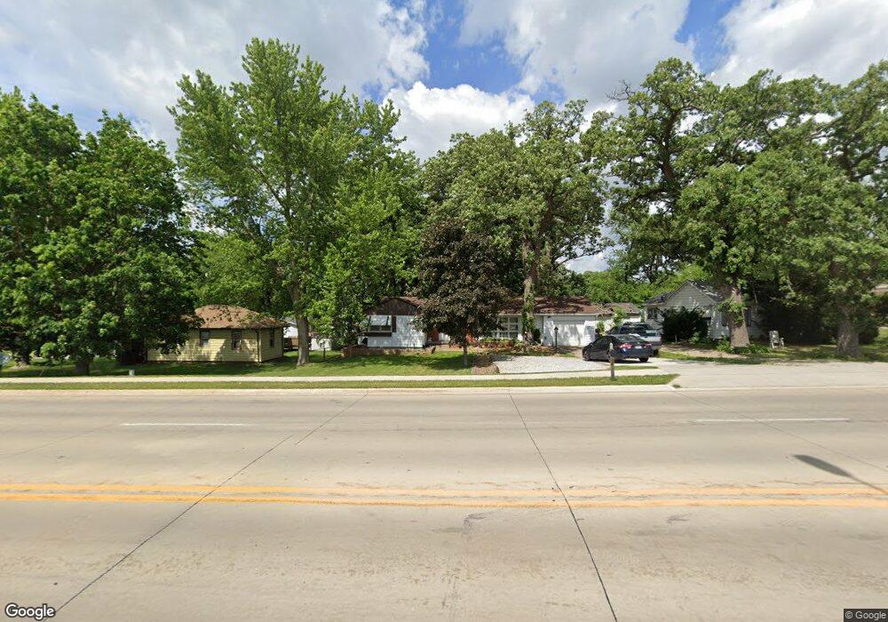 2710 Waterloo Rd, Cedar Falls, IA 50613 - photo 1