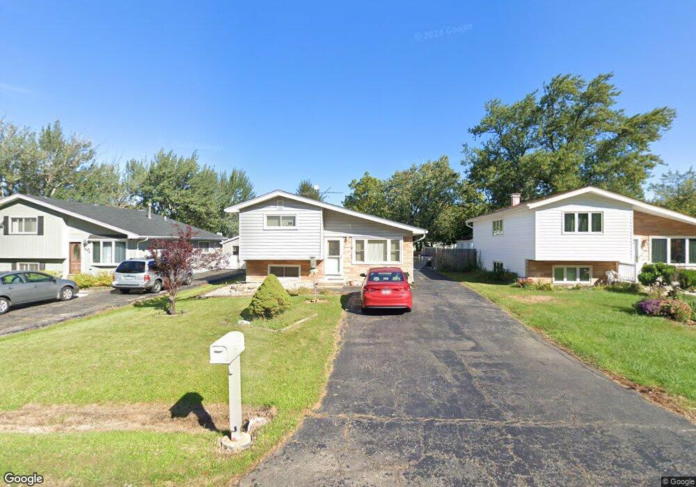 914 E Krage Dr, Addison, IL 60101 - photo 1