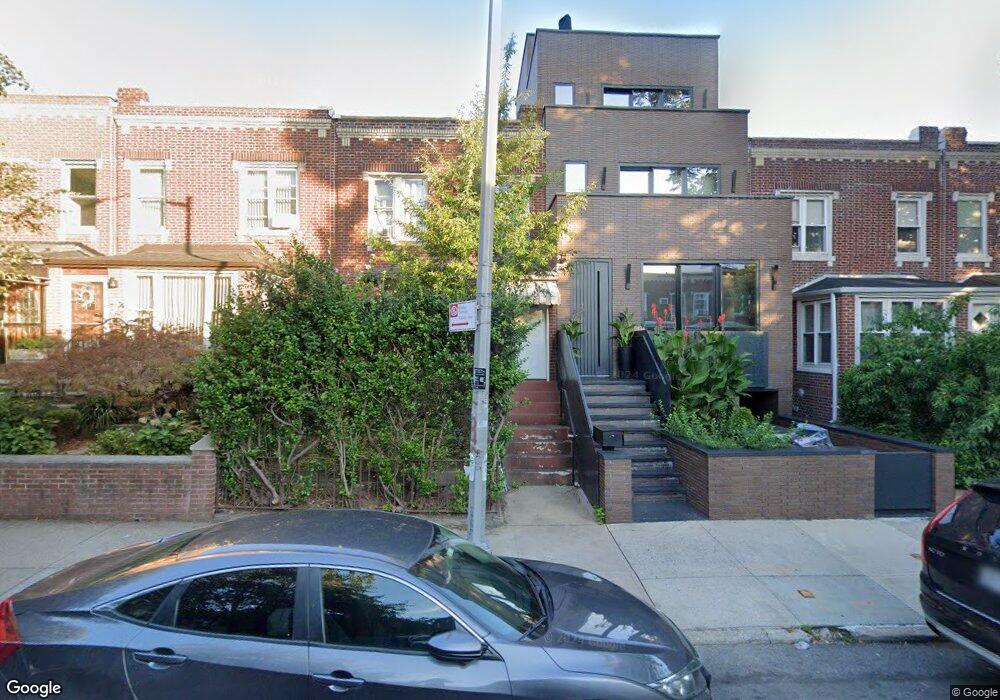 2512 37th St, Astoria, NY 11103 - photo 1