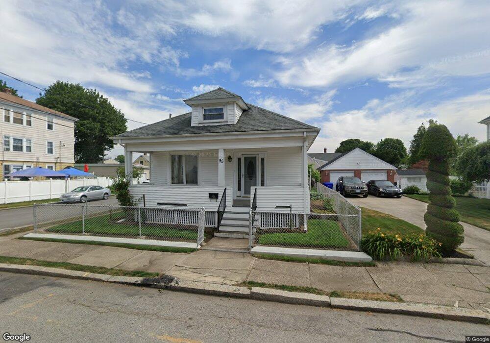 95 Carter Ave, Pawtucket, RI 02861 - photo 1