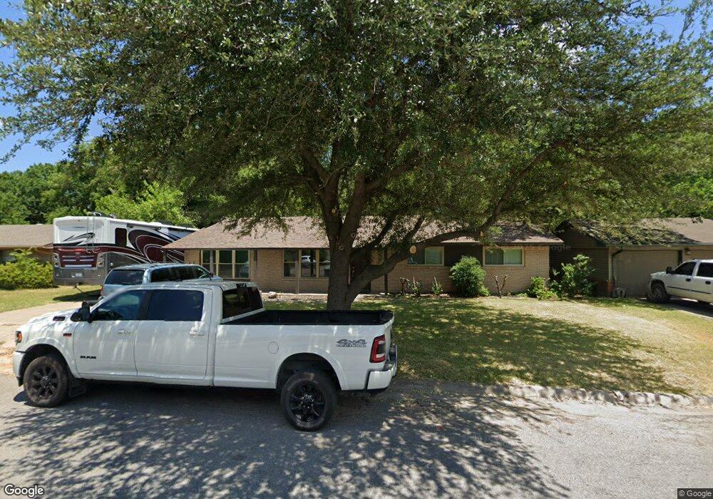 306 Hillside Dr, Gainesville, TX 76240 - photo 1