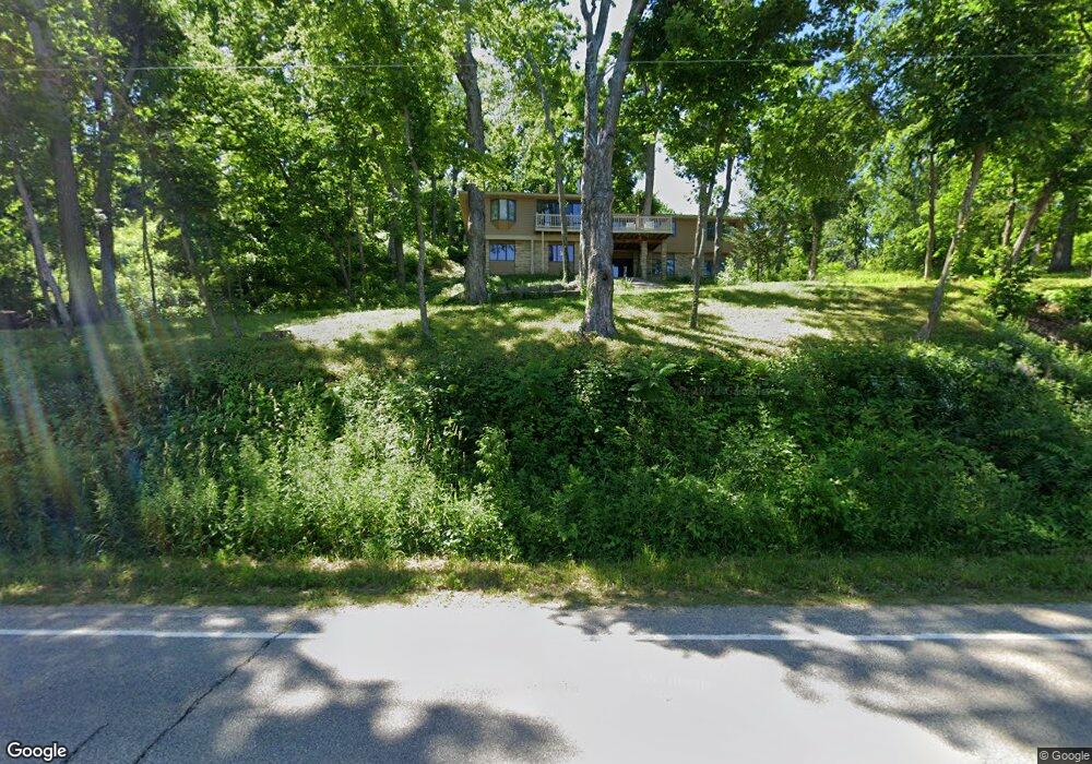 4401 Ellis Rd NW, Cedar Rapids, IA 52405 - photo 1