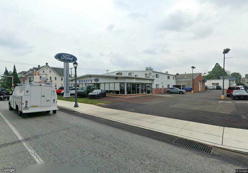 34 N Line St, Lansdale, PA 19446 - photo 1