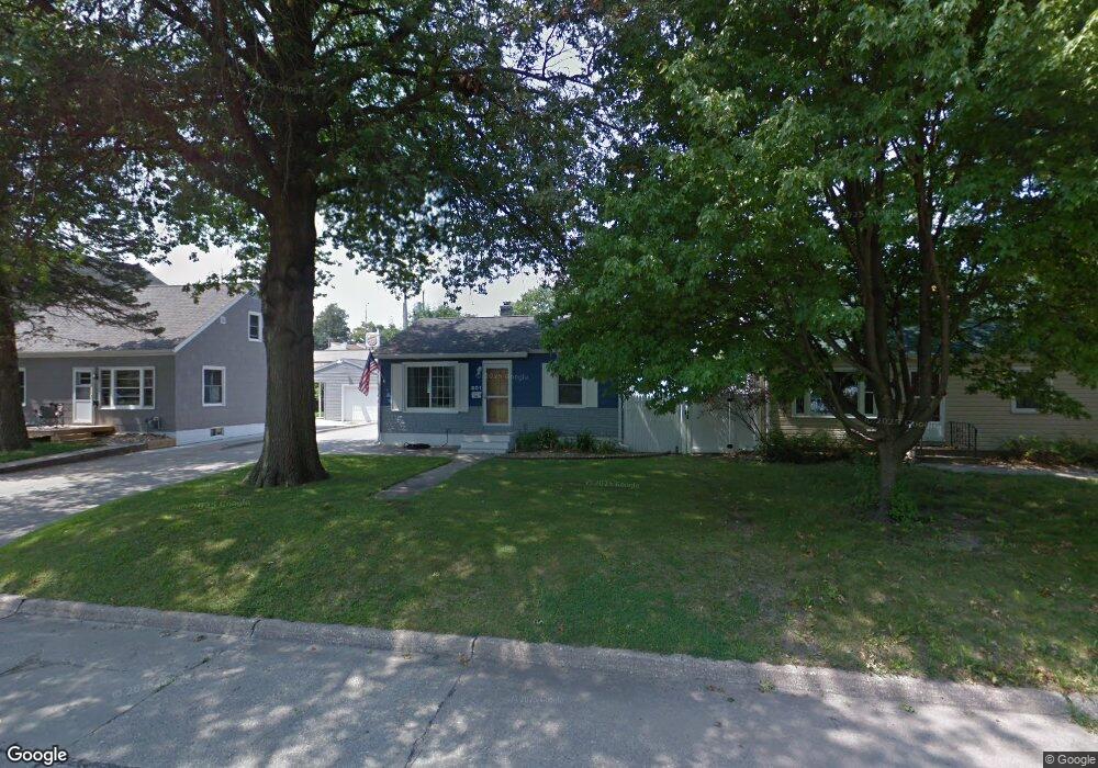 801 32nd St SE, Cedar Rapids, IA 52403 - photo 1