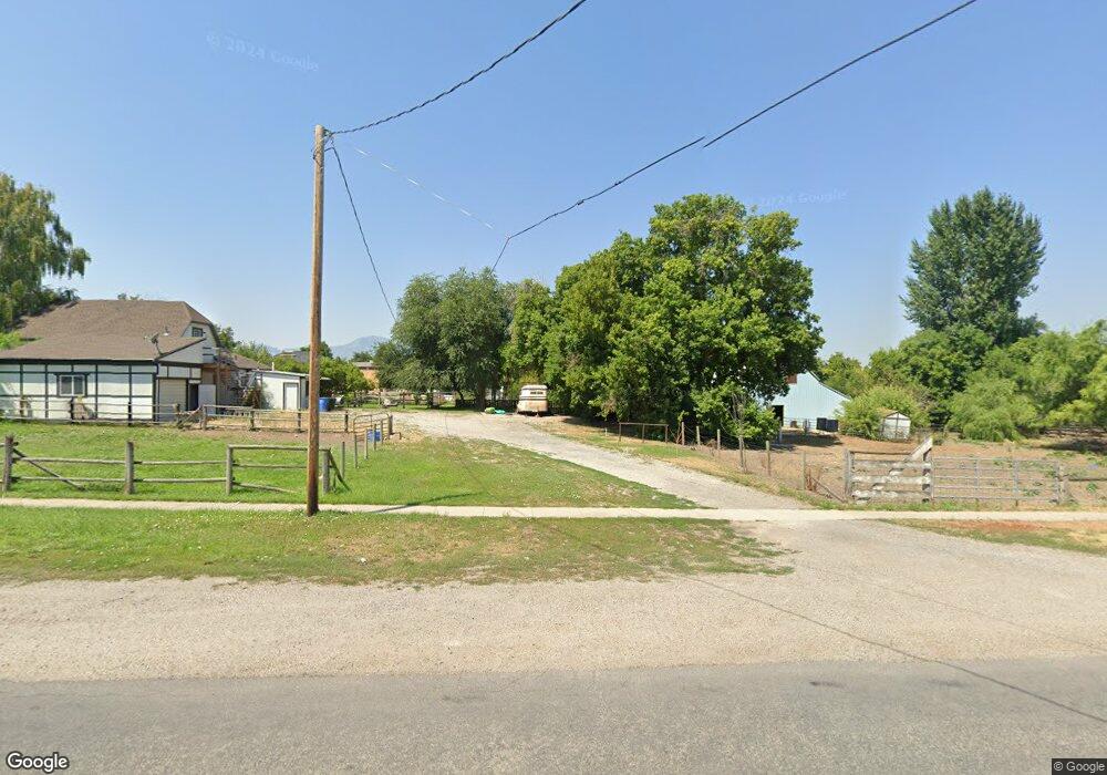 23 N 200 E unit 2, Hyrum, UT 84319 - photo 1