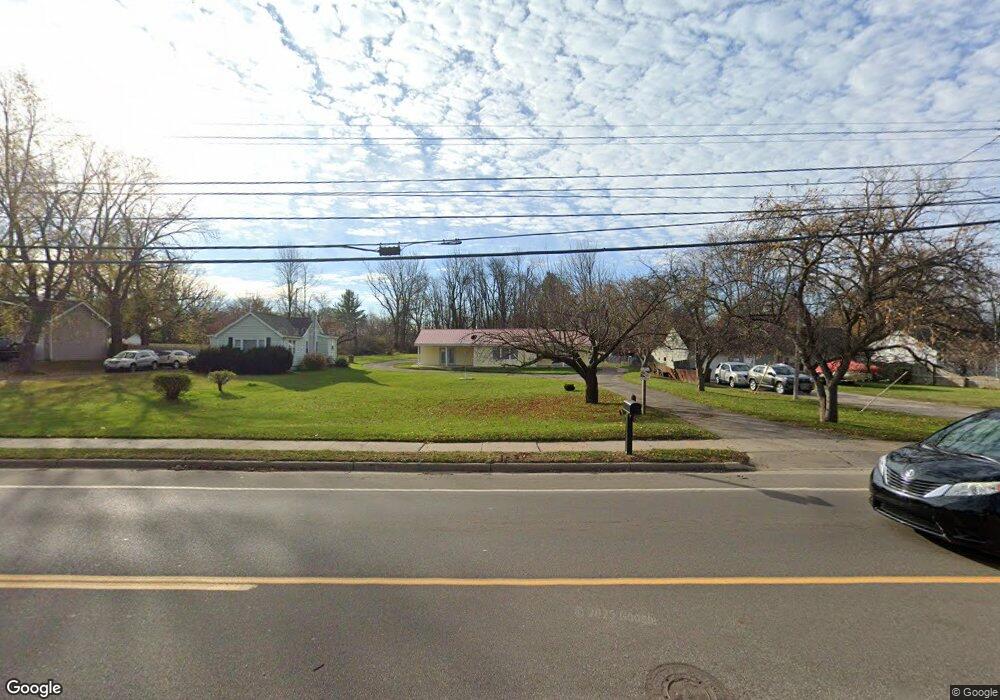 915 W Jolly Rd, Lansing, MI 48910 - photo 1