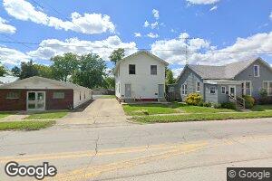 720 N Broad St Unit 2, Carlinville, IL 62626