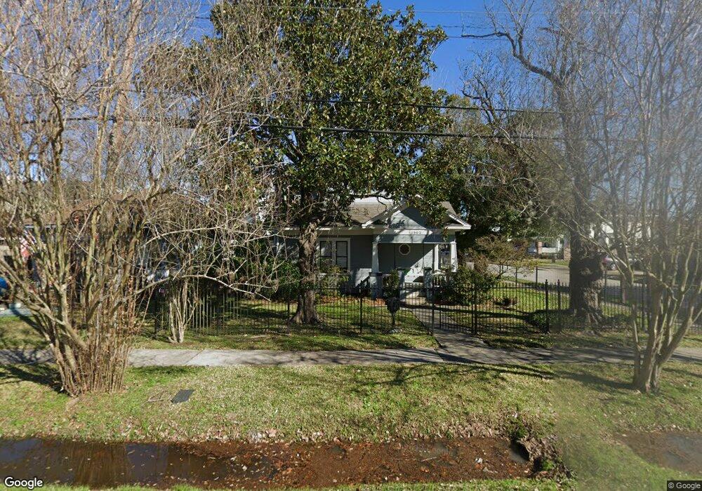 1902 Oxford St, Houston, TX 77008 - photo 1