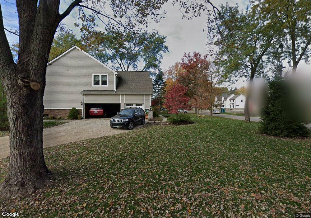 1352 Forest Ln, Bloomfield Township, MI 48301 - photo 1