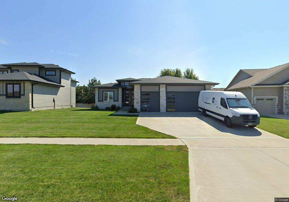 145 91st St, West Des Moines, IA 50266 - photo 1