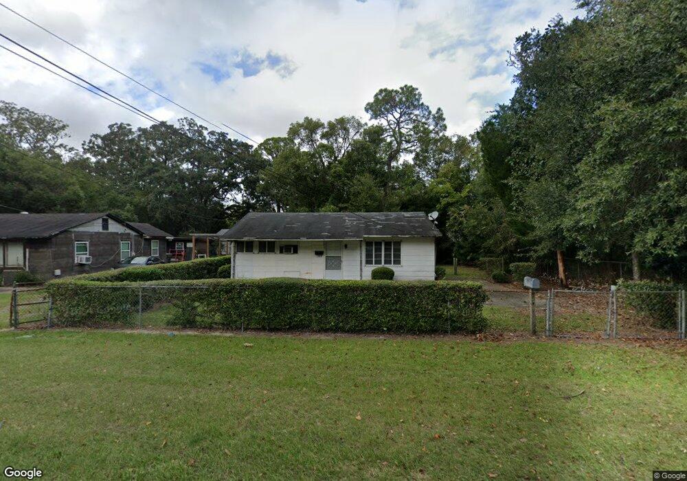 1925 5th St, Brunswick, GA 31520 - photo 1