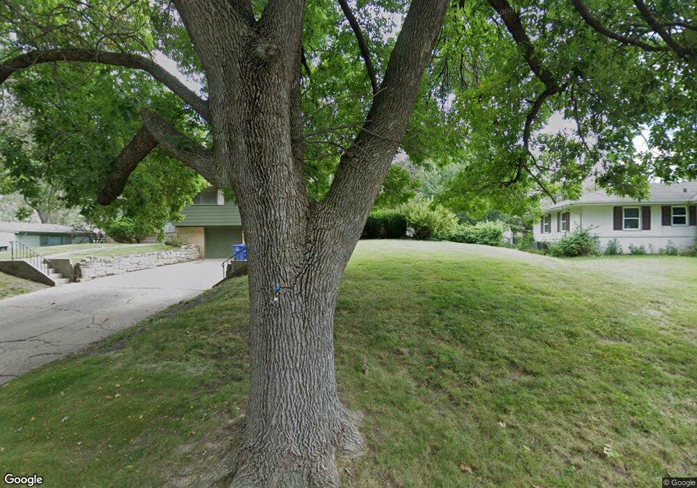 3957 Sherman Blvd, Des Moines, IA 50310 - photo 1