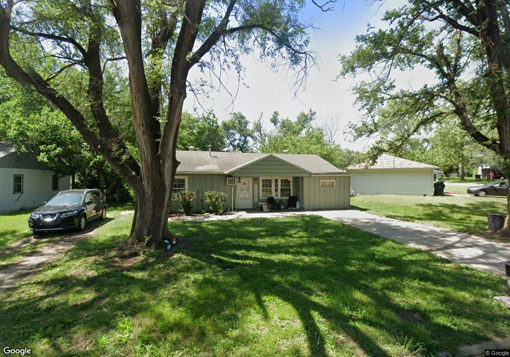 3447 SW Clare Ave, Topeka, KS 66611 - photo 1