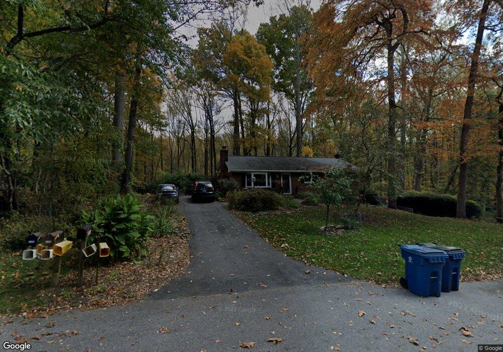 1327 Woodridge Ln, Sykesville, MD 21784 - photo 1