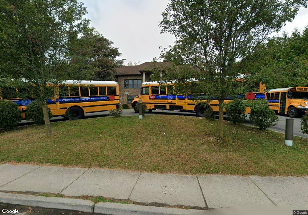 5 Gibbs Ct, Monsey, NY 10952 - photo 1