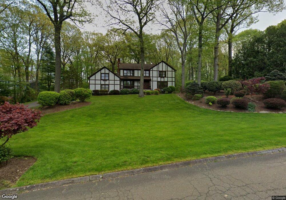 120 Cranbury Dr, Trumbull, CT 06611 - photo 1