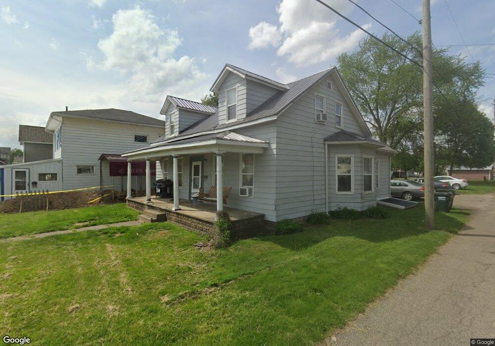 930 Chestnut St, Coshocton, OH 43812 - photo 1