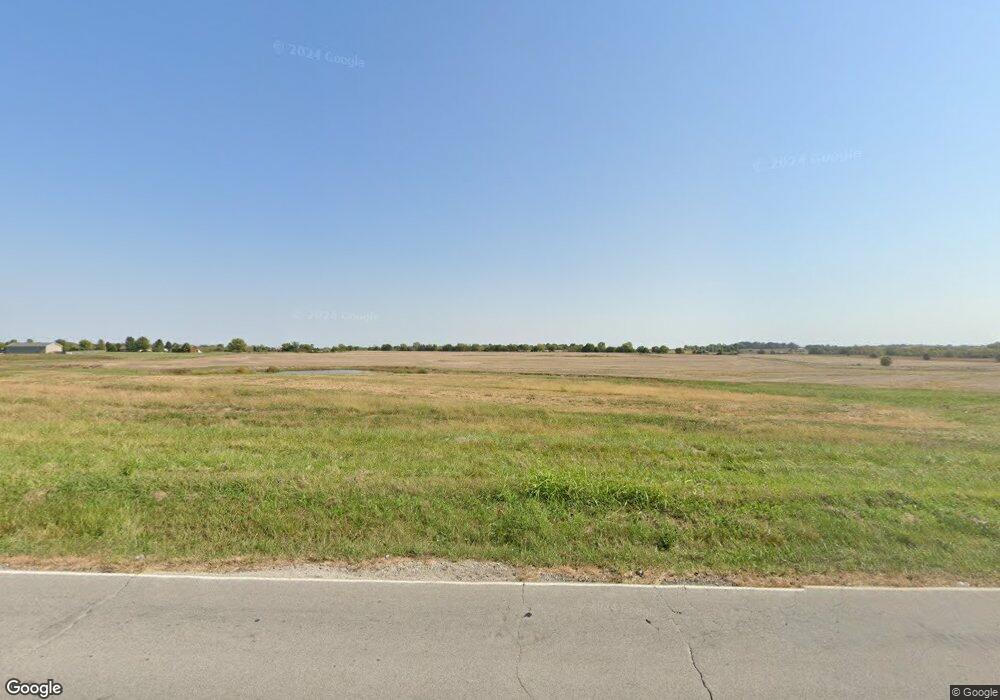 719 N Kurzweil Rd, Raymore, MO 64083 - photo 1