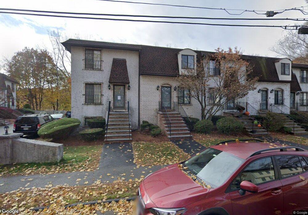 20B Bennett St unit 20B, Wakefield, MA 01880 - photo 1