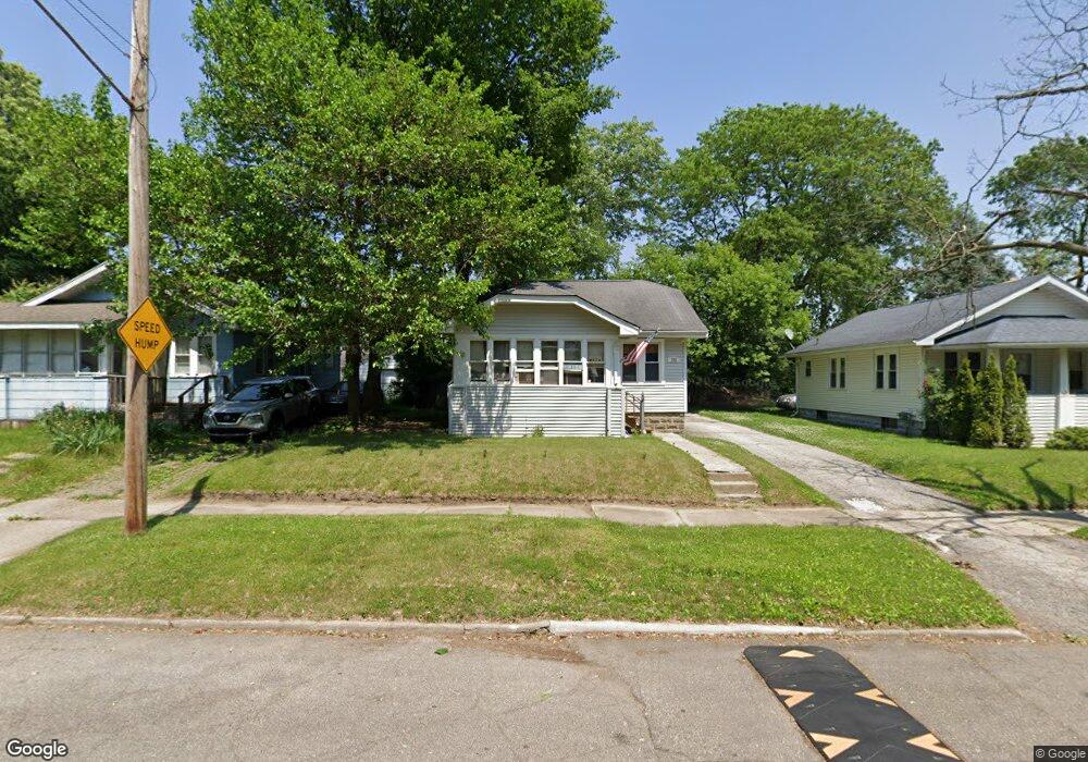 702 Dickinson St, Flint, MI 48504 - photo 1