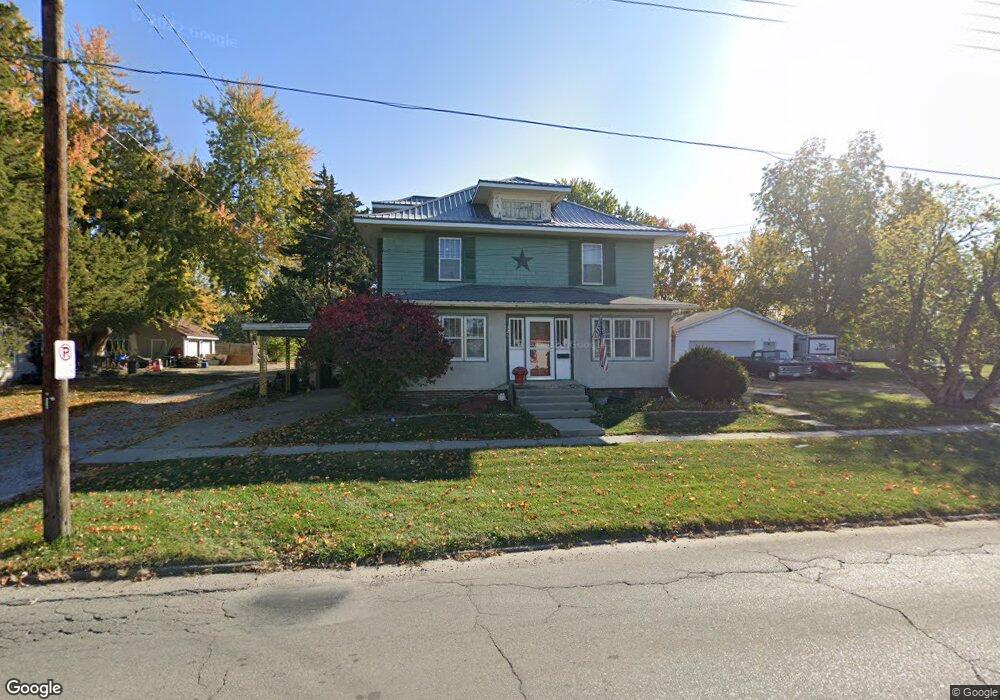 326 E 4th St S, Newton, IA 50208 - photo 1