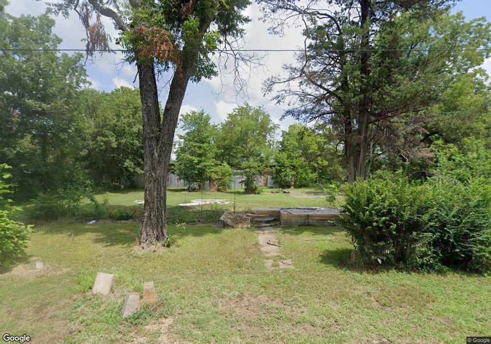 1203 E Medlock St, Hugo, OK 74743 - photo 1