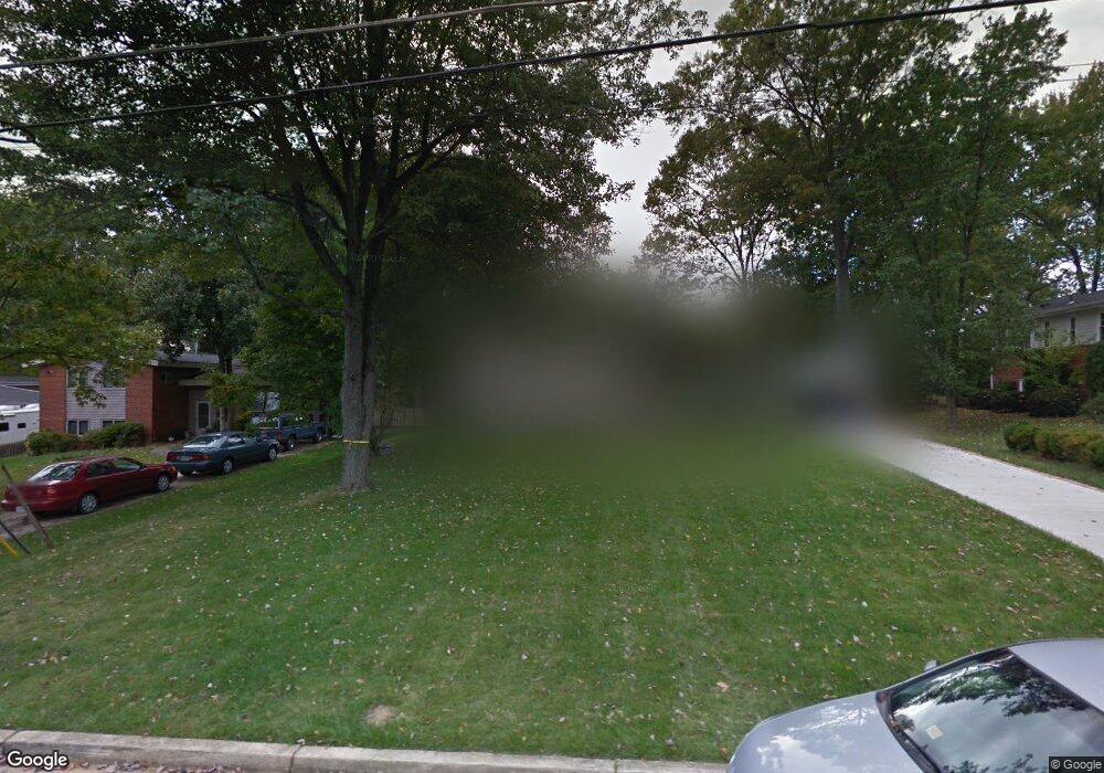 8840 Camfield Dr, Alexandria, VA 22308 - photo 1