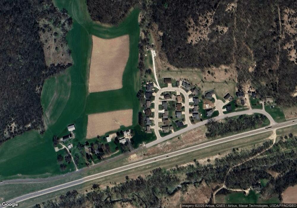 118 Bluffview Dr, Winona, MN 55987 - photo 1